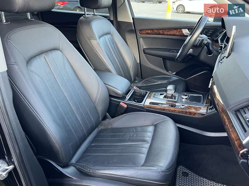 Внедорожник / Кроссовер Audi Q5 2017 в Киеве