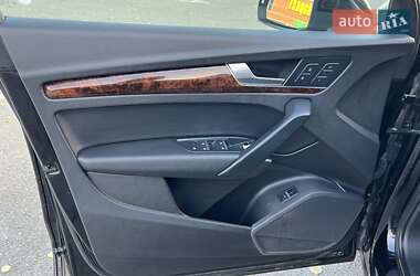 Позашляховик / Кросовер Audi Q5 2017 в 