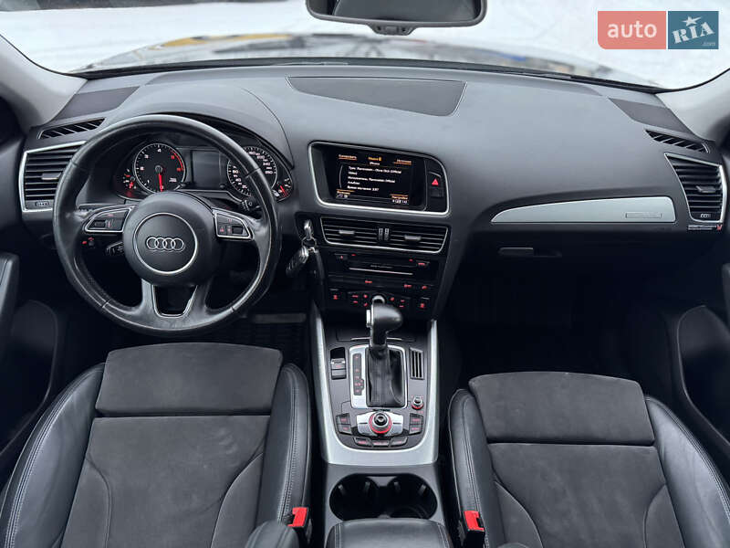 Позашляховик / Кросовер Audi Q5 2017 в Чернівцях