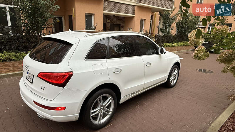 Позашляховик / Кросовер Audi Q5 2014 в Києві