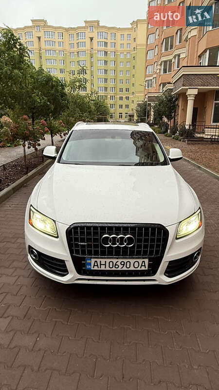 Позашляховик / Кросовер Audi Q5 2014 в Києві