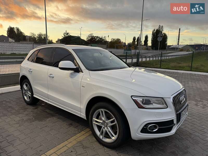 Позашляховик / Кросовер Audi Q5 2014 в Києві