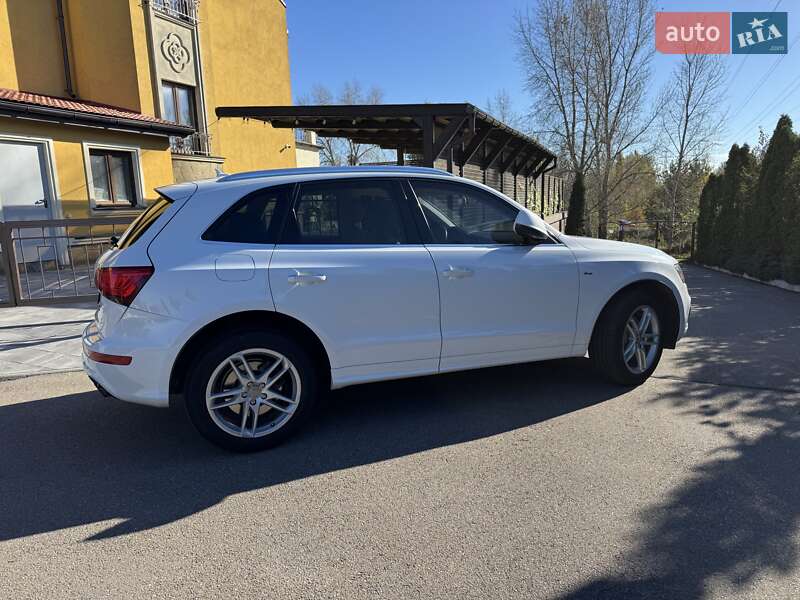 Позашляховик / Кросовер Audi Q5 2014 в Києві