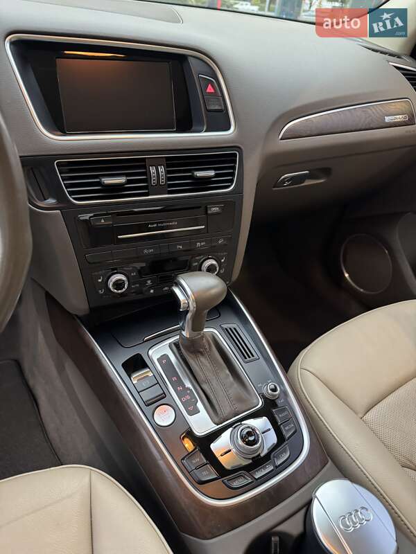 Позашляховик / Кросовер Audi Q5 2014 в Києві