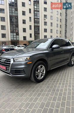 Внедорожник / Кроссовер Audi Q5 2017 в Сумах