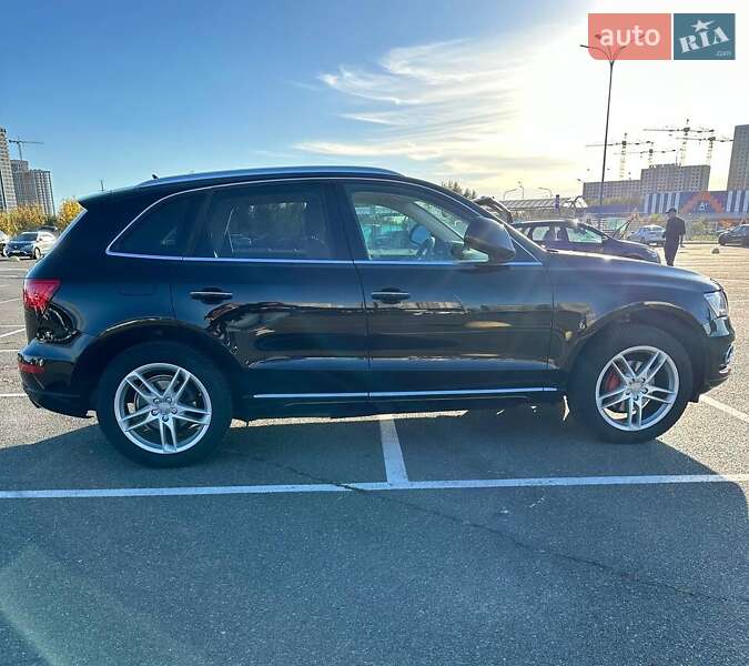 Позашляховик / Кросовер Audi Q5 2016 в Києві