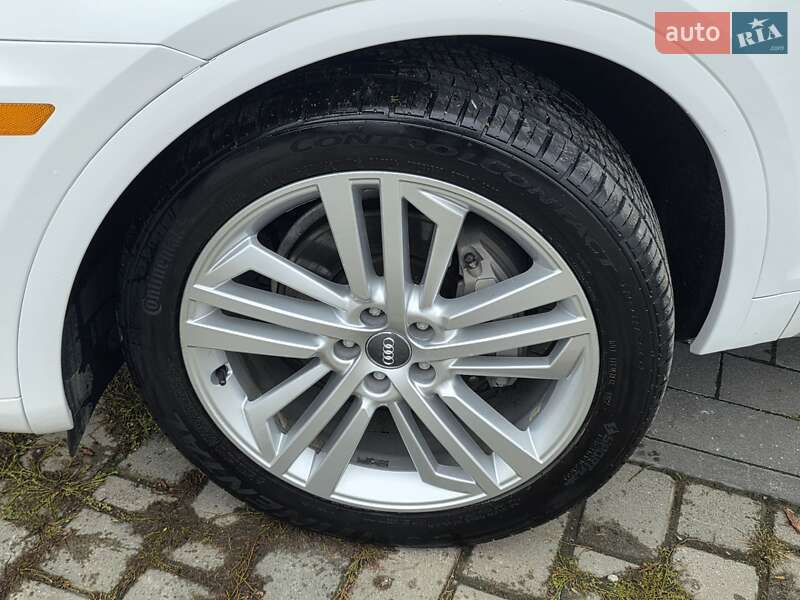Внедорожник / Кроссовер Audi Q5 2017 в Ивано-Франковске