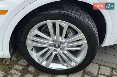 Позашляховик / Кросовер Audi Q5 2017 в 