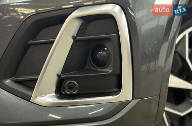 Внедорожник / Кроссовер Audi Q5 2022 в 