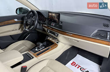 Внедорожник / Кроссовер Audi Q5 2022 в 