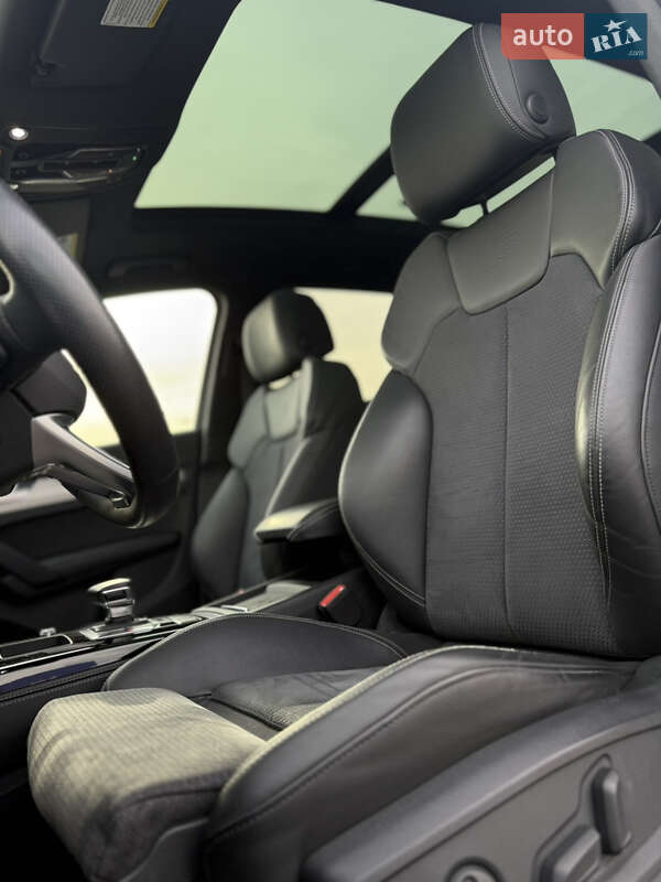 Позашляховик / Кросовер Audi Q5 2020 в Рівному