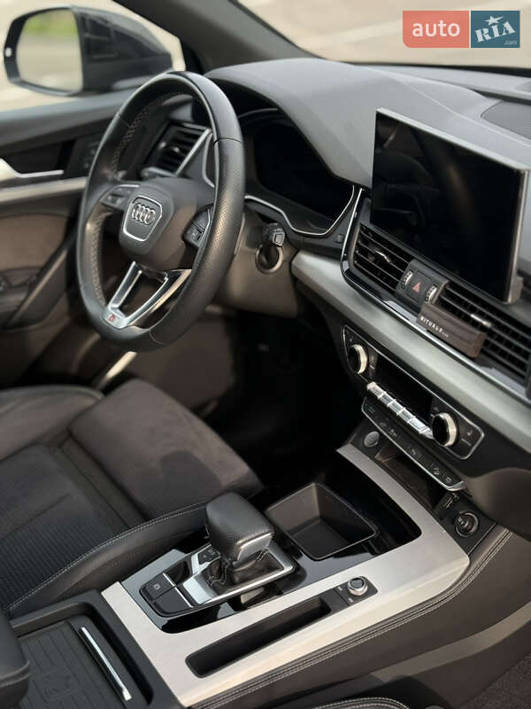 Позашляховик / Кросовер Audi Q5 2020 в Рівному
