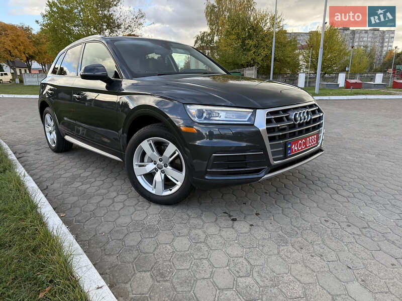 Внедорожник / Кроссовер Audi Q5 2018 в Ровно
