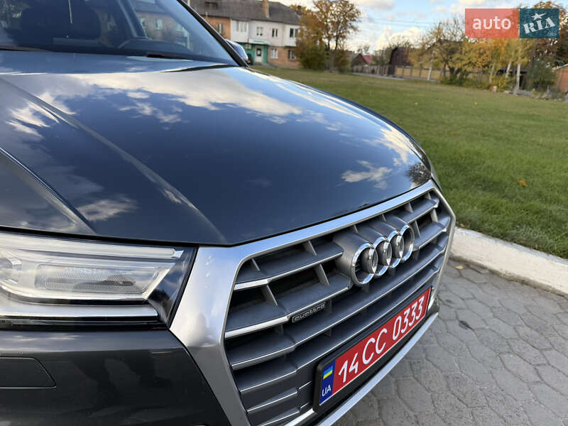 Внедорожник / Кроссовер Audi Q5 2018 в Ровно