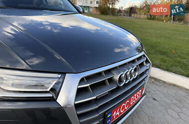 Позашляховик / Кросовер Audi Q5 2018 в 