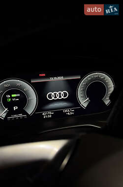 Внедорожник / Кроссовер Audi Q5 2020 в 