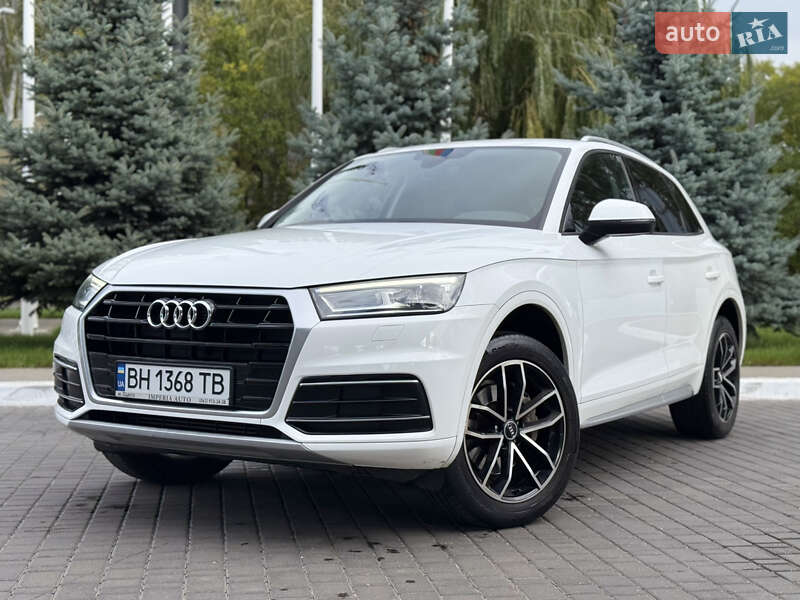 Позашляховик / Кросовер Audi Q5 2017 в 