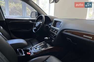 Позашляховик / Кросовер Audi Q5 2015 в 