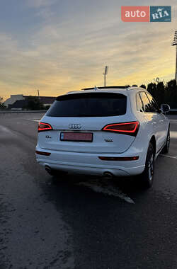 Позашляховик / Кросовер Audi Q5 2016 в 