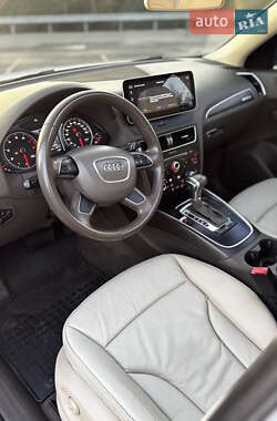 Позашляховик / Кросовер Audi Q5 2016 в 
