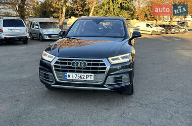 Позашляховик / Кросовер Audi Q5 2017 в 