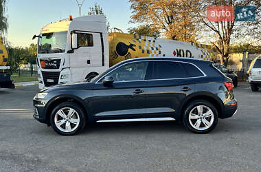 Позашляховик / Кросовер Audi Q5 2017 в 