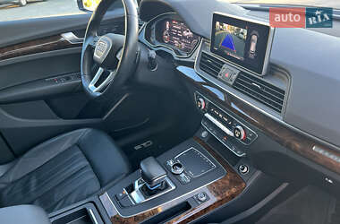 Позашляховик / Кросовер Audi Q5 2017 в 