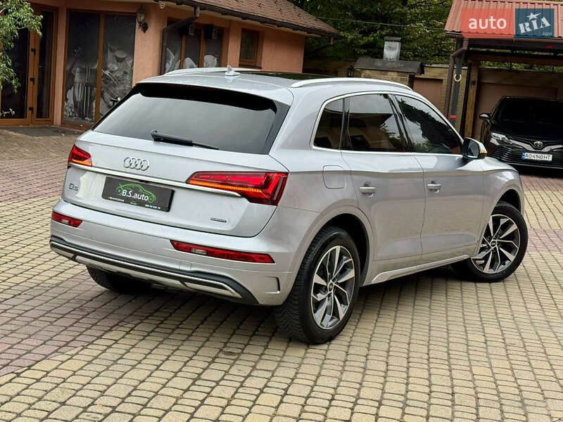 Внедорожник / Кроссовер Audi Q5 2021 в Мукачево