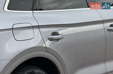 Позашляховик / Кросовер Audi Q5 2021 в 