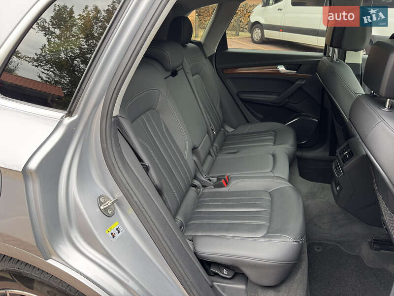 Внедорожник / Кроссовер Audi Q5 2021 в Мукачево