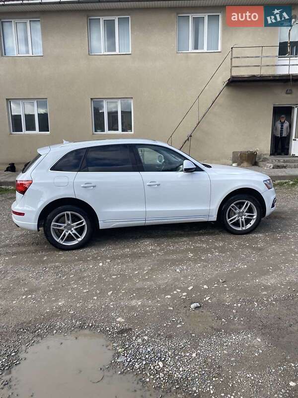 Внедорожник / Кроссовер Audi Q5 2013 в Черновцах