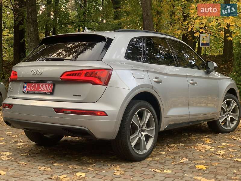 Внедорожник / Кроссовер Audi Q5 2018 в Дрогобыче