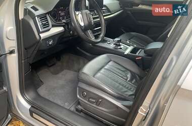 Позашляховик / Кросовер Audi Q5 2018 в 