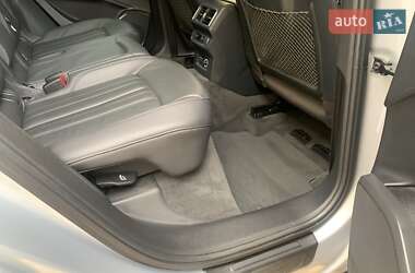 Позашляховик / Кросовер Audi Q5 2018 в 