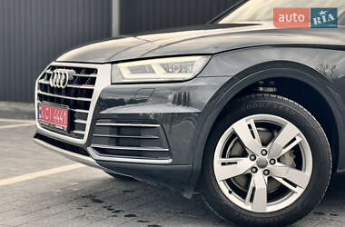 Внедорожник / Кроссовер Audi Q5 2018 в 