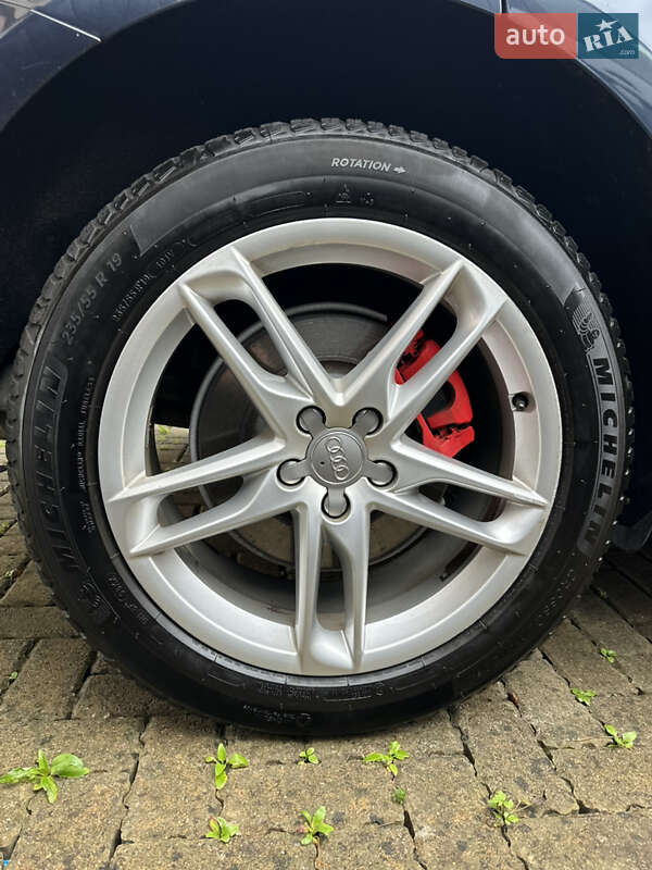 Внедорожник / Кроссовер Audi Q5 2012 в Киеве