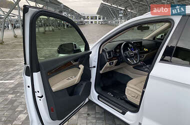 Внедорожник / Кроссовер Audi Q5 2018 в 