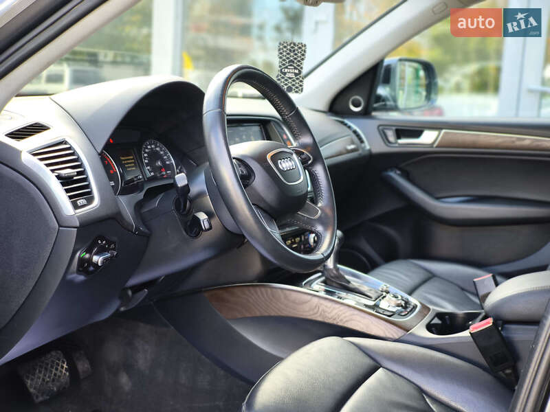 Позашляховик / Кросовер Audi Q5 2015 в Дніпрі