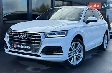 Внедорожник / Кроссовер Audi Q5 2018 в 