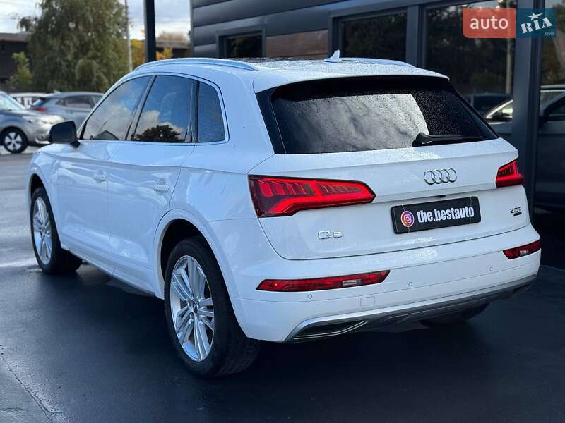 Позашляховик / Кросовер Audi Q5 2018 в Рівному