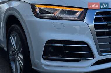 Внедорожник / Кроссовер Audi Q5 2018 в 