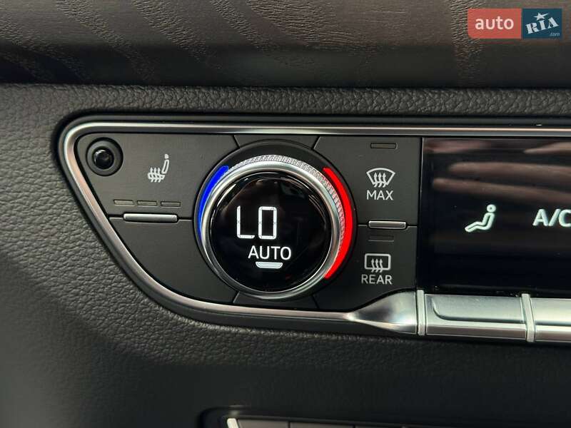 Позашляховик / Кросовер Audi Q5 2018 в Рівному