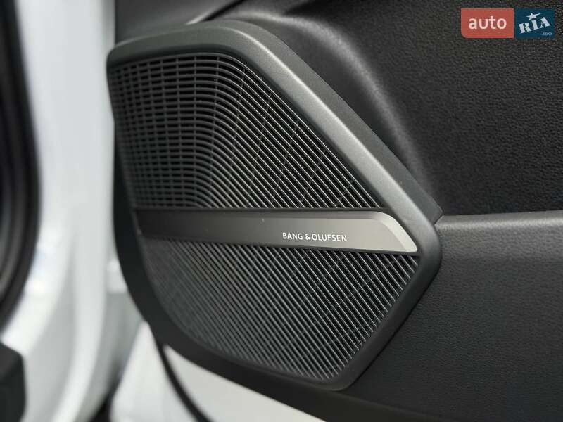 Позашляховик / Кросовер Audi Q5 2018 в Рівному