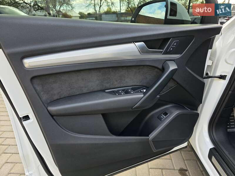 Внедорожник / Кроссовер Audi Q5 2017 в Коломые