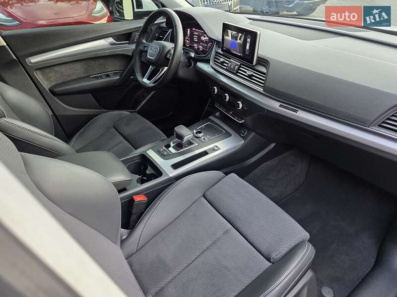 Внедорожник / Кроссовер Audi Q5 2017 в Коломые