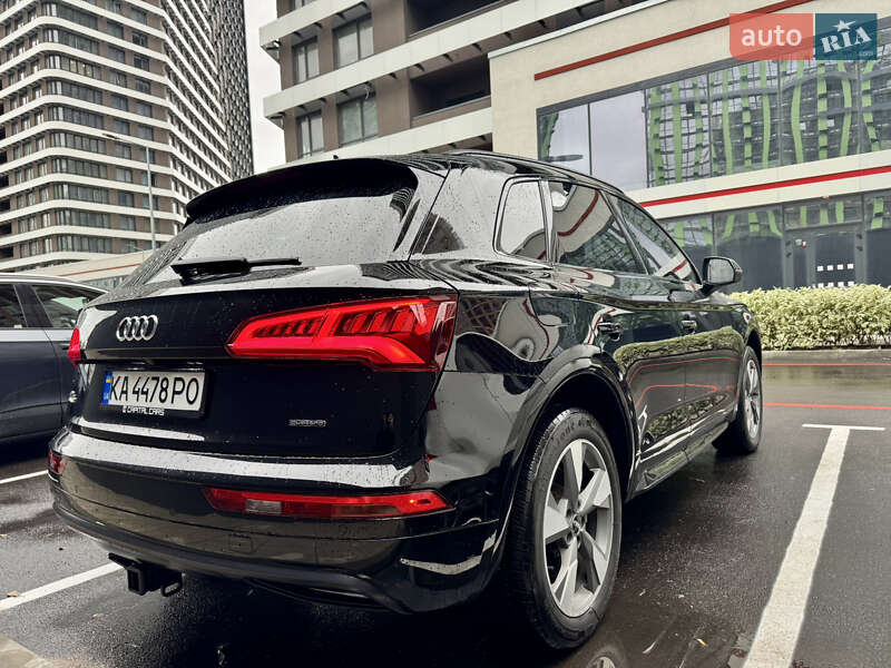 Внедорожник / Кроссовер Audi Q5 2020 в Киеве