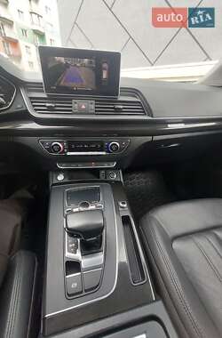 Позашляховик / Кросовер Audi Q5 2018 в 