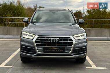 Внедорожник / Кроссовер Audi Q5 2018 в 
