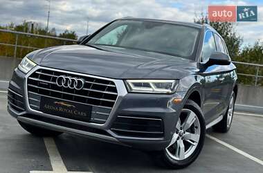 Внедорожник / Кроссовер Audi Q5 2018 в 