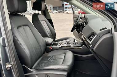 Внедорожник / Кроссовер Audi Q5 2018 в 